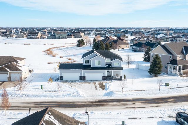 3712 15th Street S, Moorhead, MN 56560