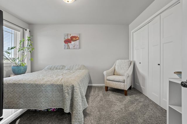 3712 15th Street S, Moorhead, MN 56560