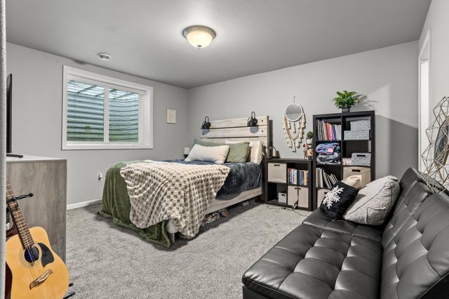 3712 15th Street S, Moorhead, MN 56560