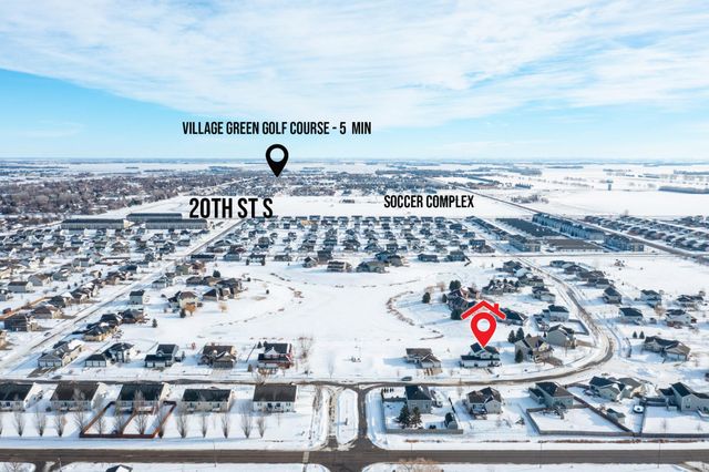 3712 15th Street S, Moorhead, MN 56560