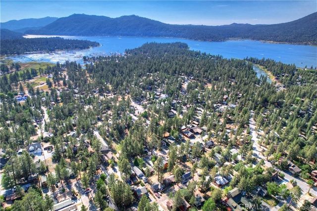 544 Vista Lane, Big Bear Lake, CA 92315