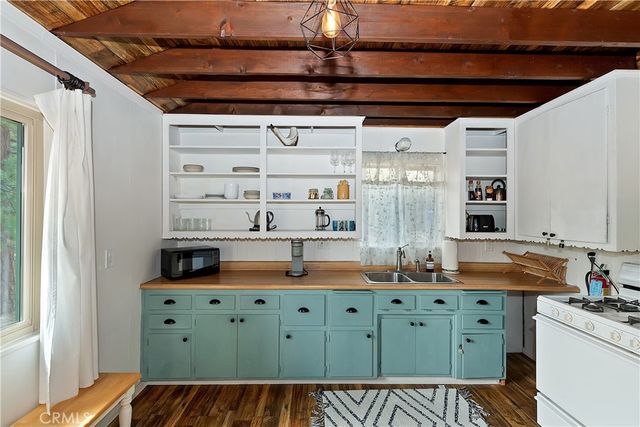 544 Vista Lane, Big Bear Lake, CA 92315