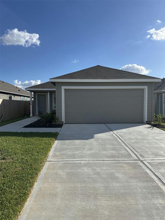 1226 Charlotte Way, Wharton, TX 77488