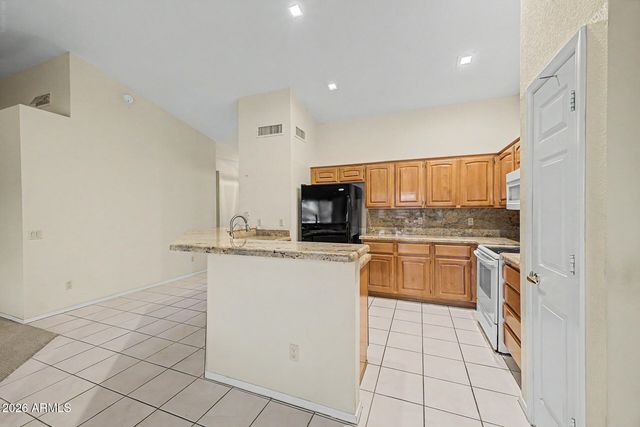 9027 E COOPERS HAWK Drive, Sun Lakes, AZ 85248