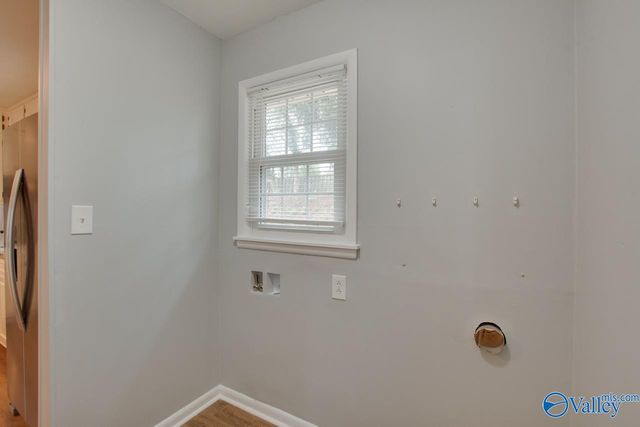 9802 Dolphin Drive, Huntsville, AL 35802