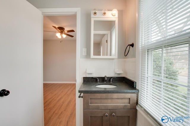 9802 Dolphin Drive, Huntsville, AL 35802