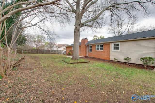 9802 Dolphin Drive, Huntsville, AL 35802