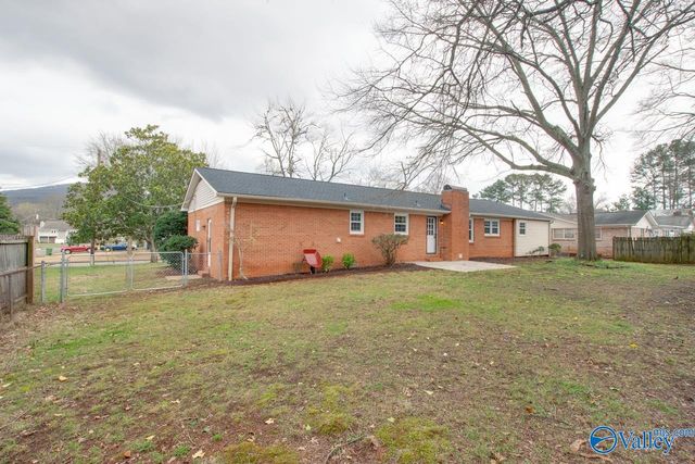 9802 Dolphin Drive, Huntsville, AL 35802