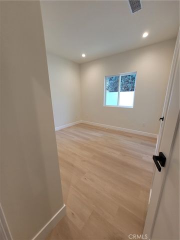 8004 Shirley Avenue, Reseda, CA 91335