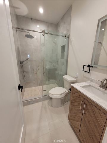 8004 Shirley Avenue, Reseda, CA 91335