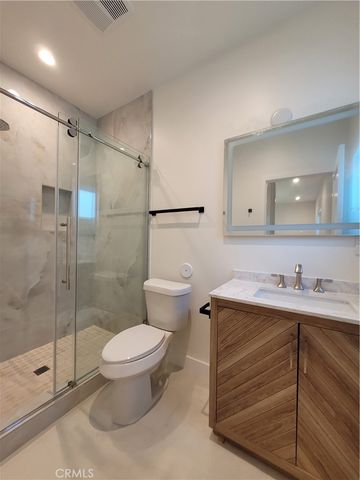 8004 Shirley Avenue, Reseda, CA 91335