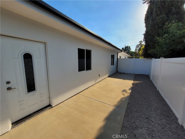8004 Shirley Avenue, Reseda, CA 91335