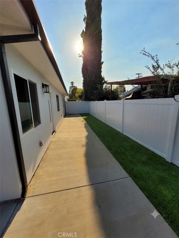 8004 Shirley Avenue, Reseda, CA 91335