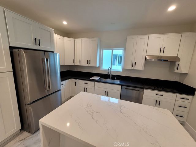 8004 Shirley Avenue, Reseda, CA 91335