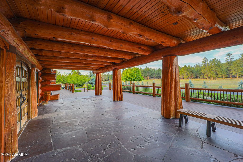 Image 37 of property listing at 318 W AVA J Circle 30, Munds Park, AZ 86017
