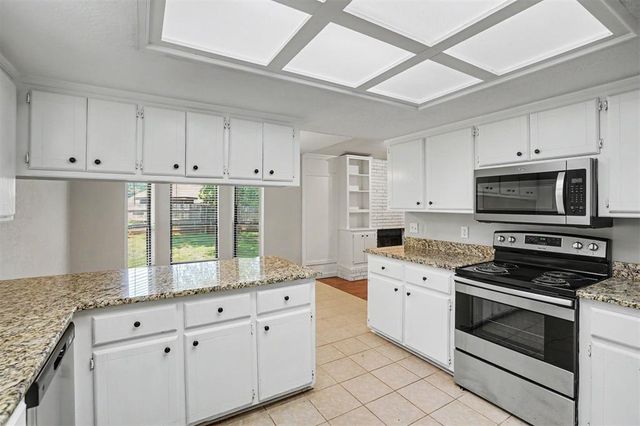 2135 Teresa Drive, Norman, OK 73071