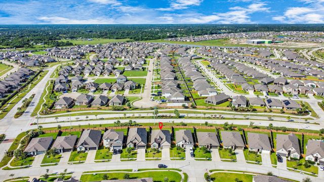 13021 Ocean Breeze Ln Lane, La Marque, TX 77568