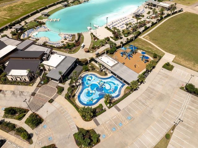 13021 Ocean Breeze Ln Lane, La Marque, TX 77568