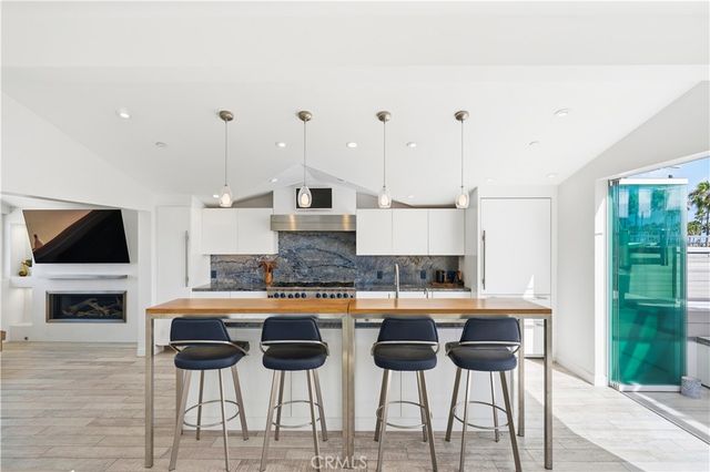 419 E Balboa, Newport Beach, CA 92661