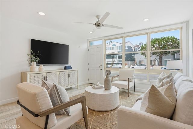 419 E Balboa, Newport Beach, CA 92661