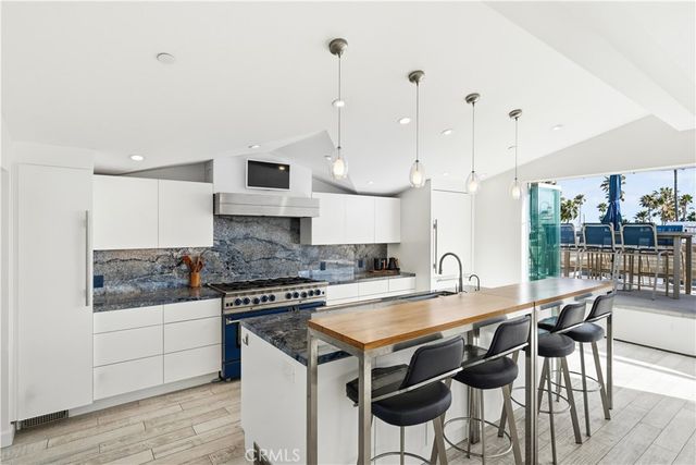419 E Balboa, Newport Beach, CA 92661