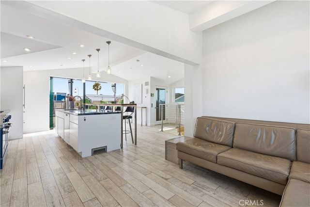 419 E Balboa, Newport Beach, CA 92661