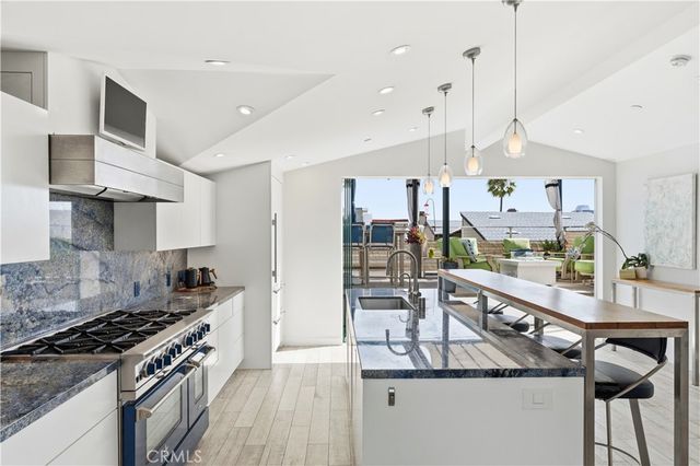 419 E Balboa, Newport Beach, CA 92661