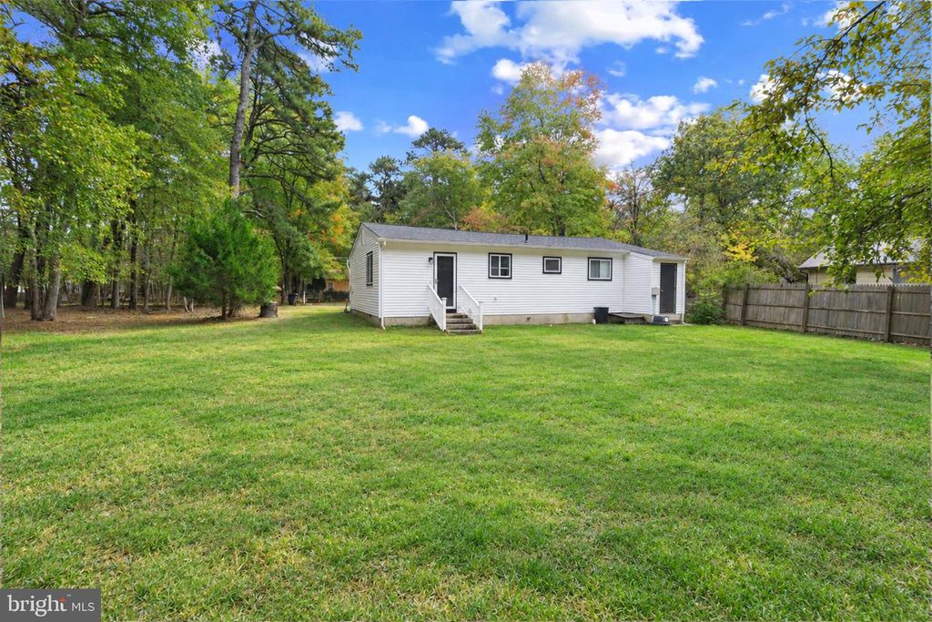 63 PALMETTO AVE, BROWNS MILLS, NJ 08015 — photo 3