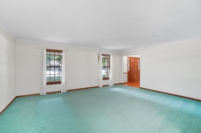 1054 Bourgogne Avenue, Bowling Green, OH 43402