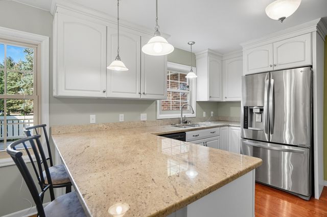 1054 Bourgogne Avenue, Bowling Green, OH 43402