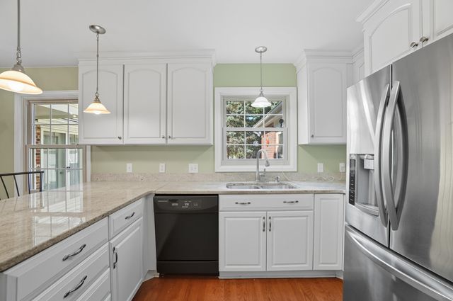 1054 Bourgogne Avenue, Bowling Green, OH 43402