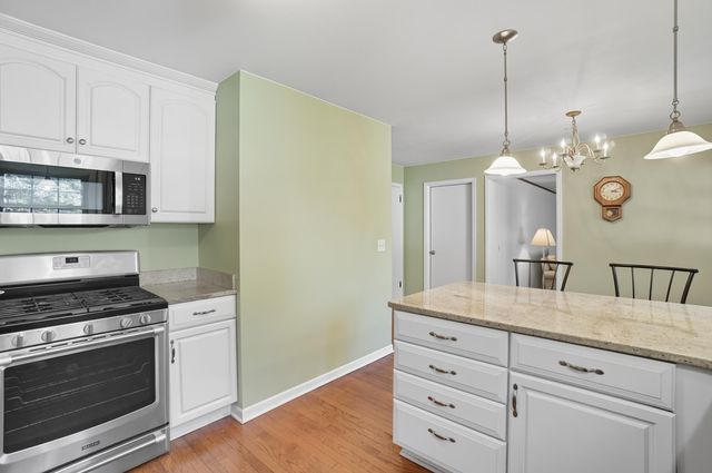 1054 Bourgogne Avenue, Bowling Green, OH 43402