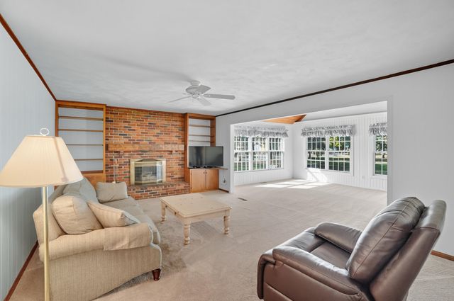 1054 Bourgogne Avenue, Bowling Green, OH 43402