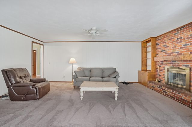 1054 Bourgogne Avenue, Bowling Green, OH 43402