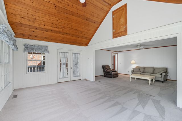 1054 Bourgogne Avenue, Bowling Green, OH 43402