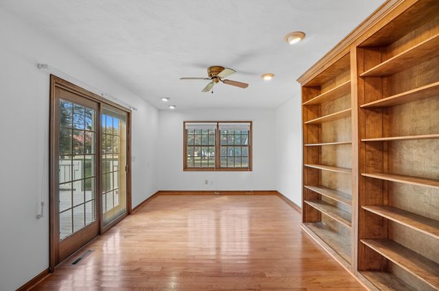 1054 Bourgogne Avenue, Bowling Green, OH 43402