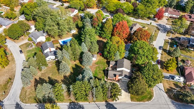 1054 Bourgogne Avenue, Bowling Green, OH 43402