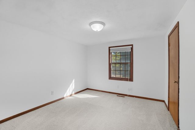 1054 Bourgogne Avenue, Bowling Green, OH 43402