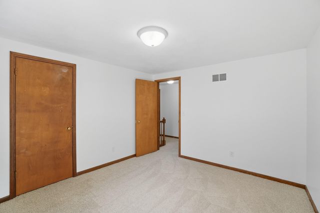 1054 Bourgogne Avenue, Bowling Green, OH 43402