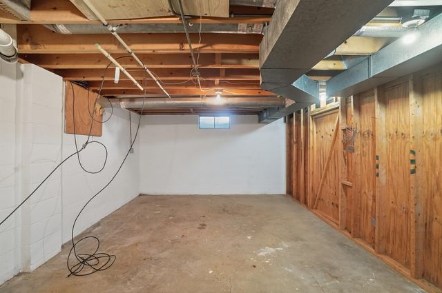 1054 Bourgogne Avenue, Bowling Green, OH 43402