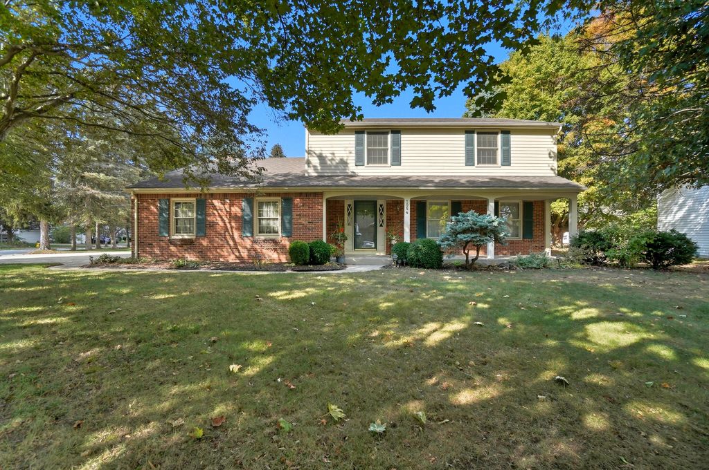 1054 Bourgogne Avenue, Bowling Green, OH 43402