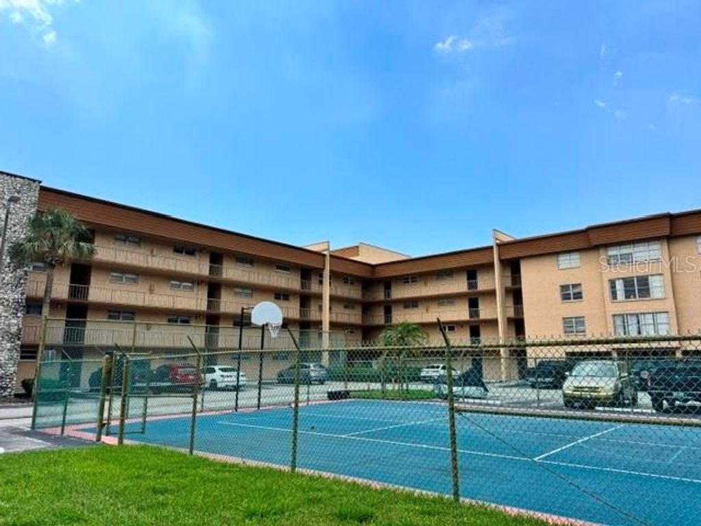 5820 N CHURCH AVENUE 256, Tampa, FL 33614