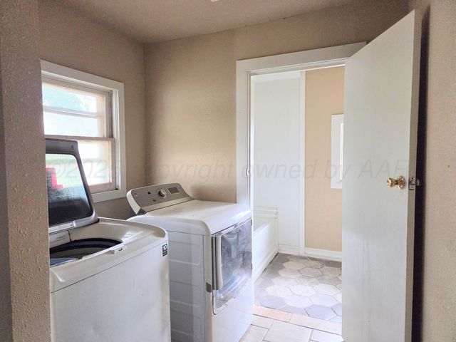 231 Main Street, Quitaque, TX 79255