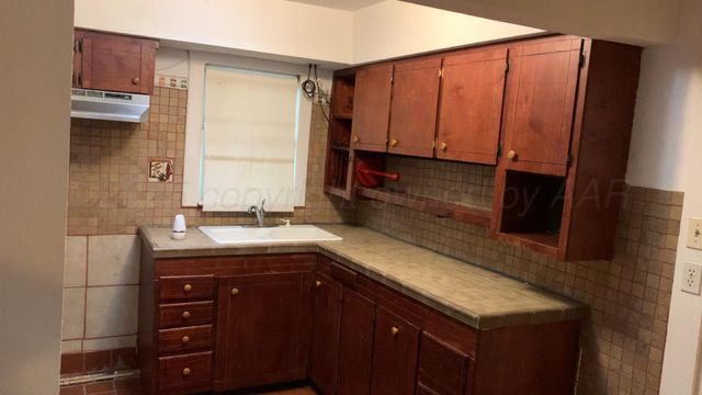 231 Main Street, Quitaque, TX 79255