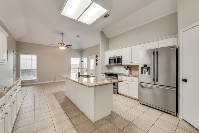 2124 Green Hill Drive, Mckinney, TX 75072