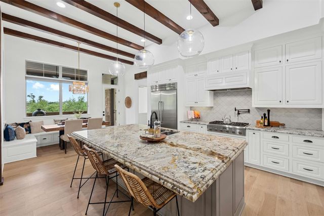 8024 Carlton Ridge CV, Austin, TX 78738