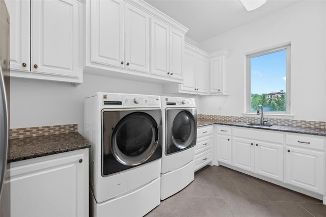 8024 Carlton Ridge CV, Austin, TX 78738