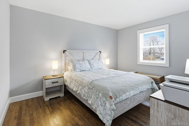 425 Macdonald Avenue, Bellport, NY 11713