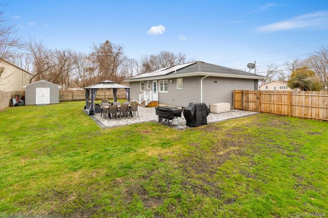 425 Macdonald Avenue, Bellport, NY 11713