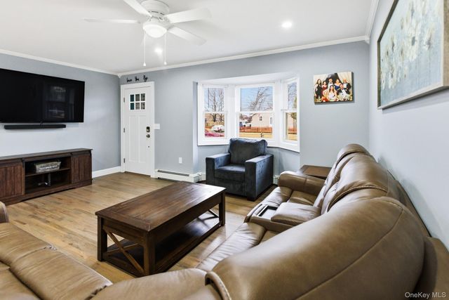 425 Macdonald Avenue, Bellport, NY 11713